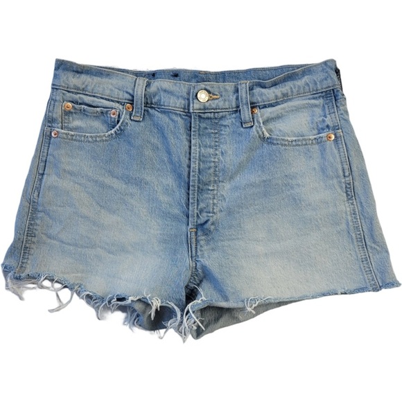 Gap Woman’s light blue chicly high rise jean shorts size 29 / 8 R - Picture 1 of 13